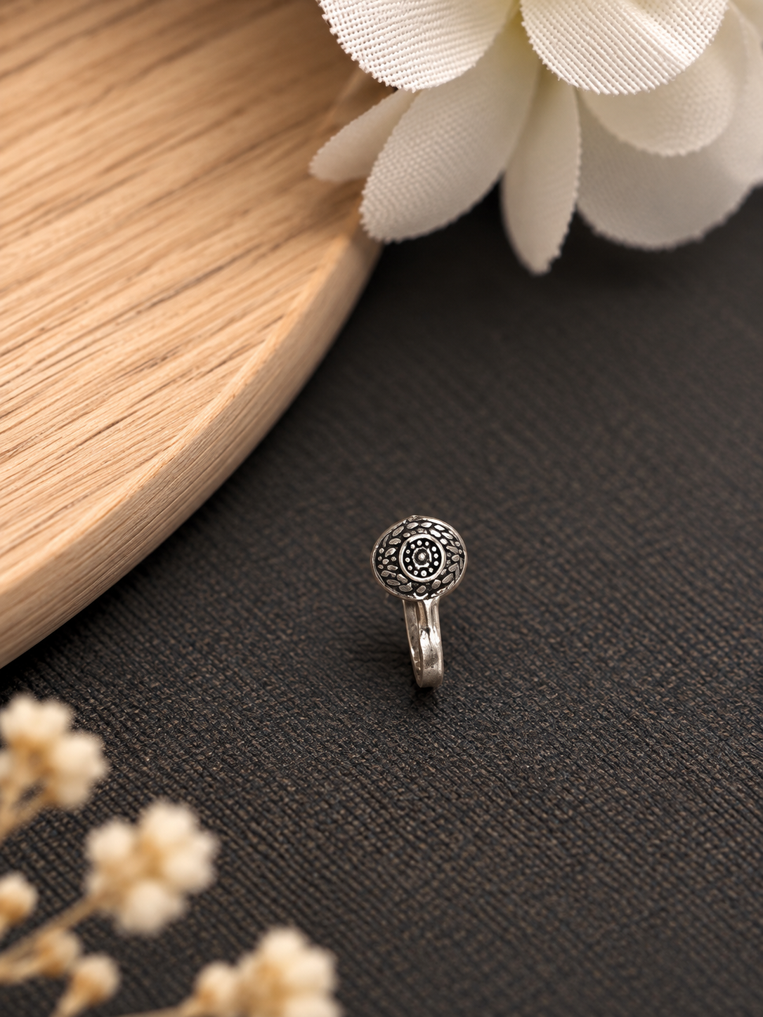 Oxidised Nose Pin