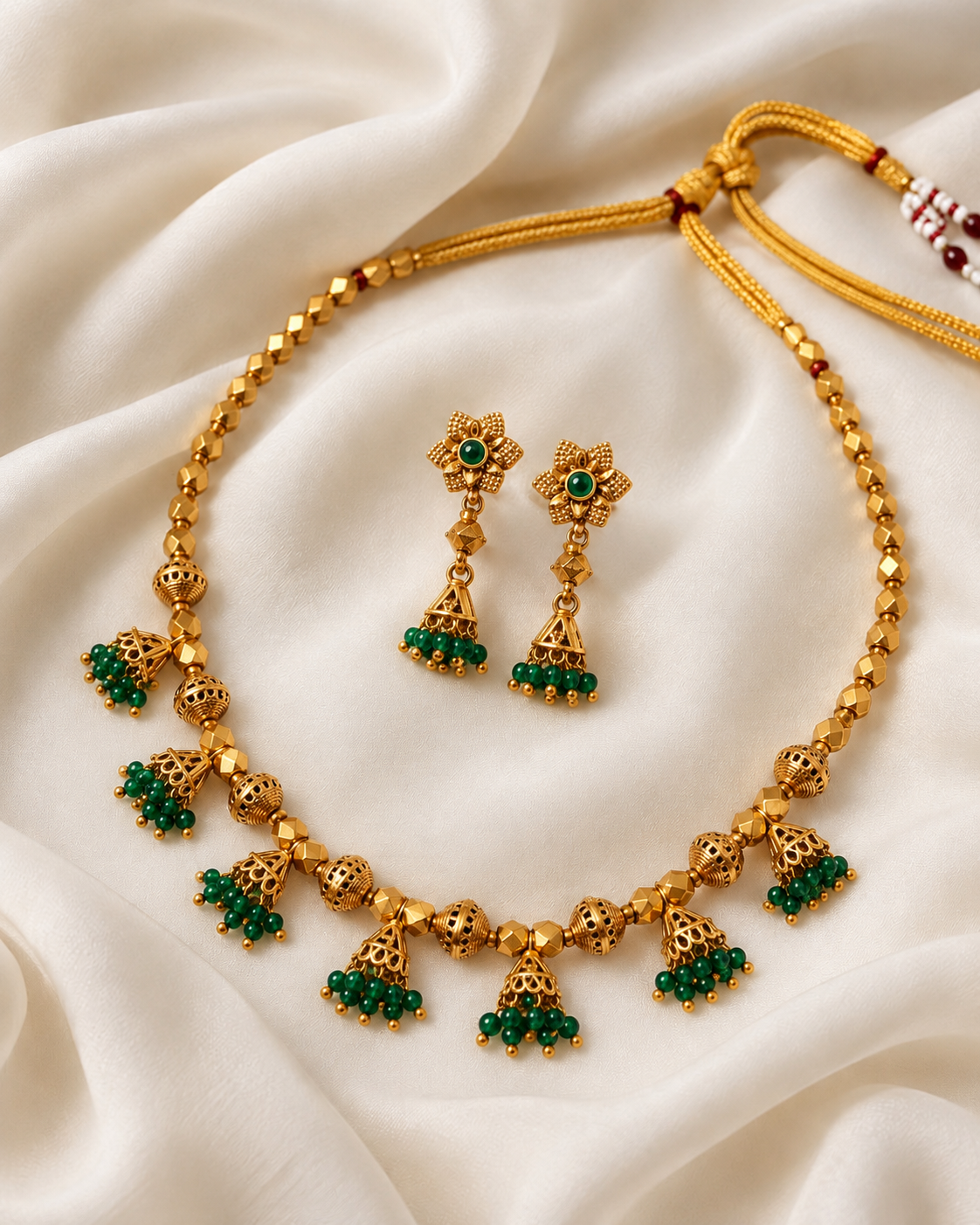 Ashtapailu Green Jhumki Necklace With Studs