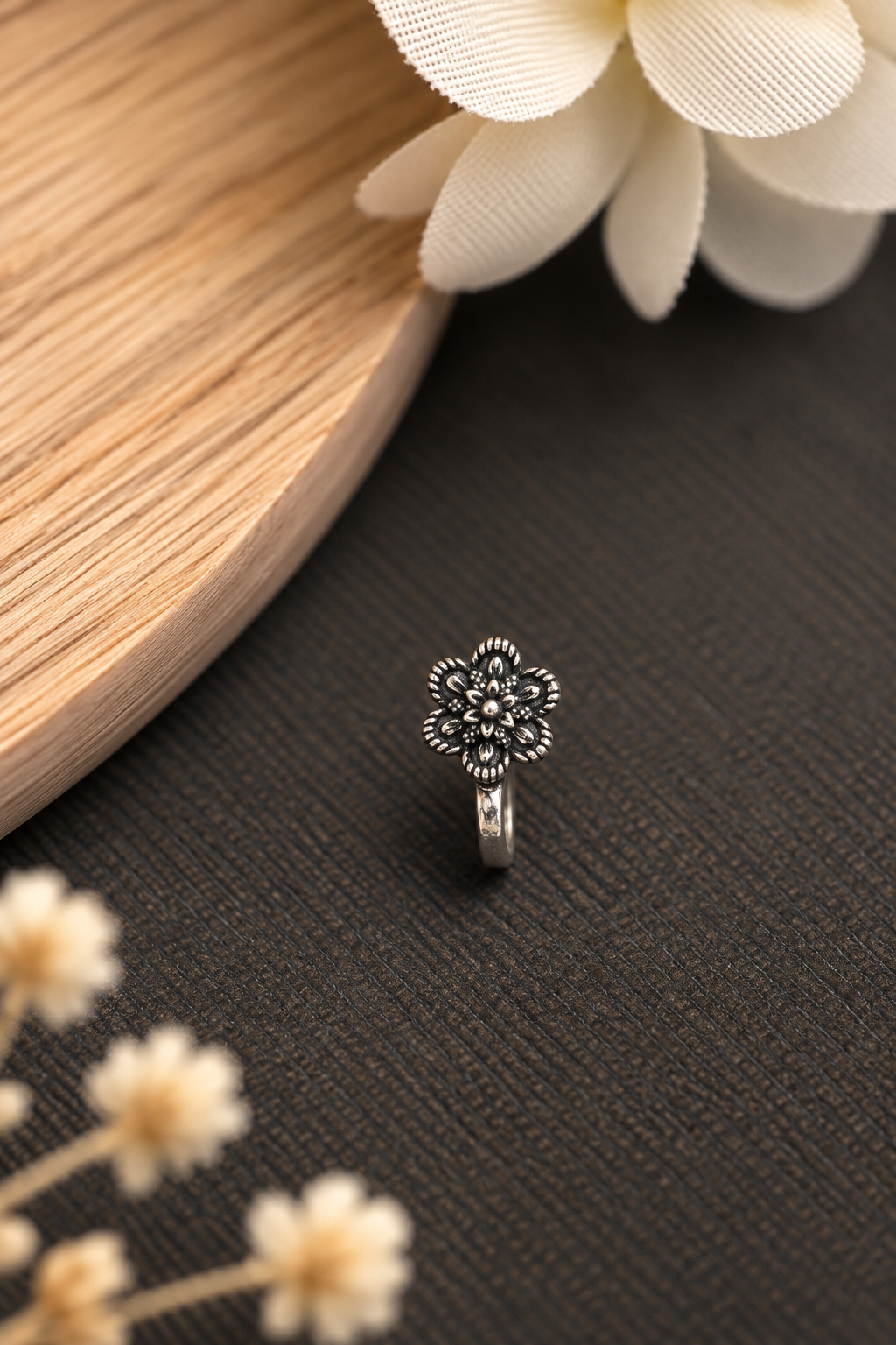 Oxidised Nose Pin