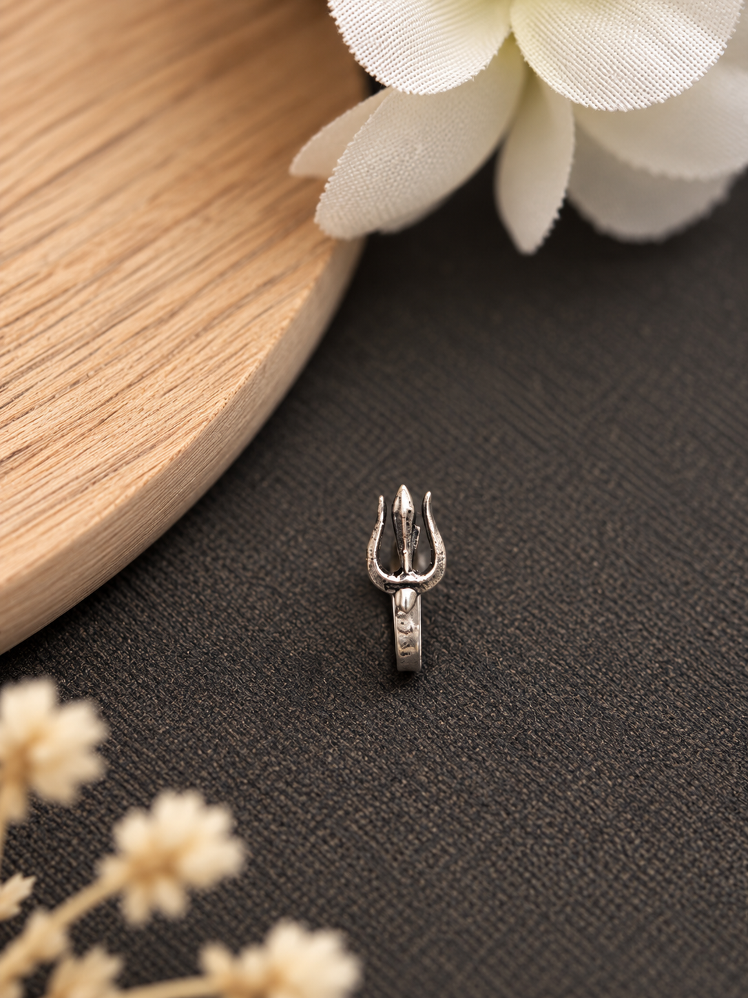 Oxidised Nose Pin