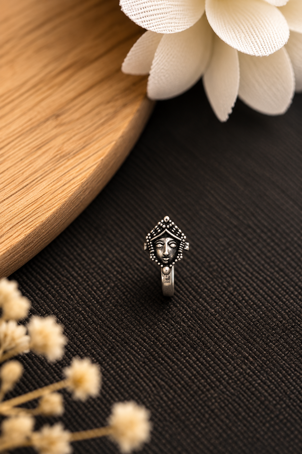 Oxidised Nose Pin