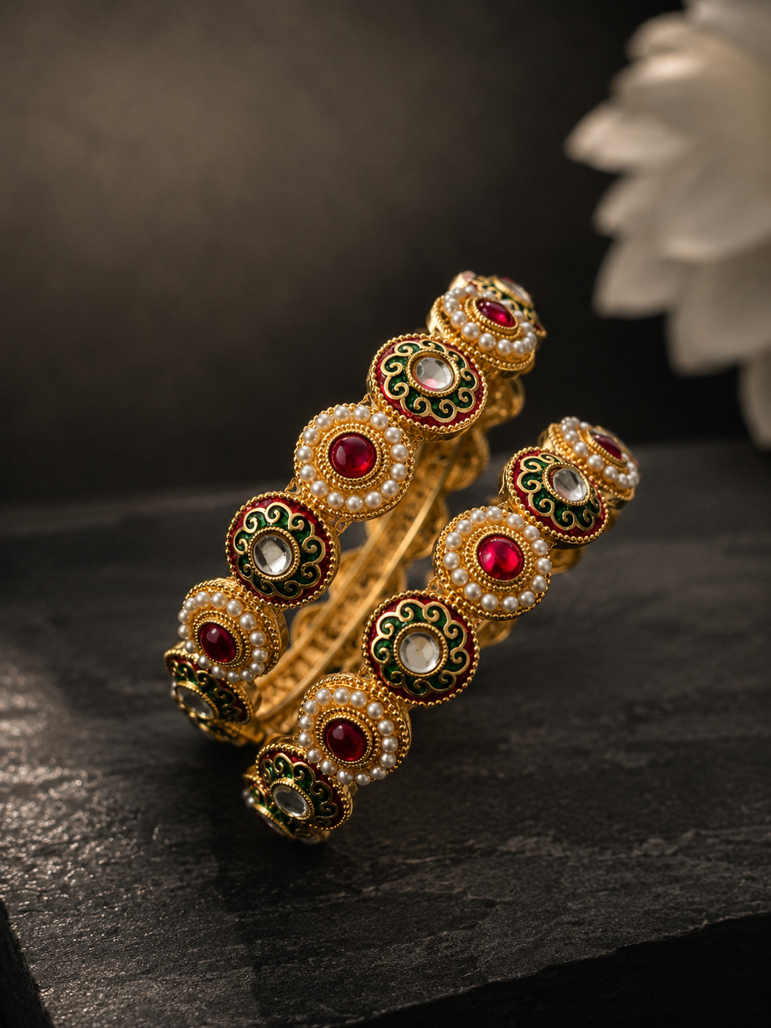 Royal Ruby-Green pearl Bandi