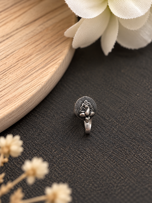Oxidised Nose Pin