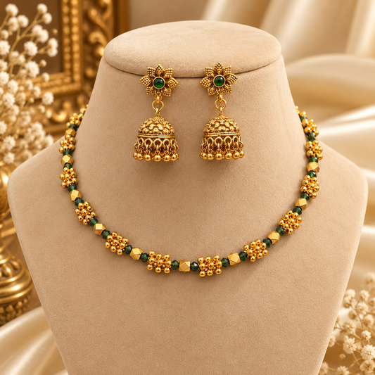 Ashtapailu Green Kanthi Necklace With studs