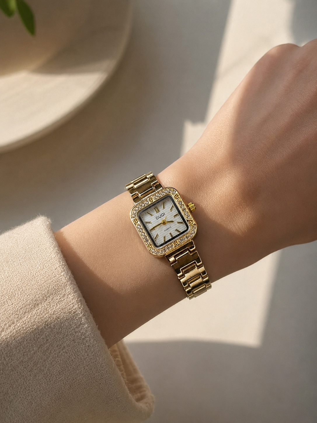 Vintage Royale Women’s Watch