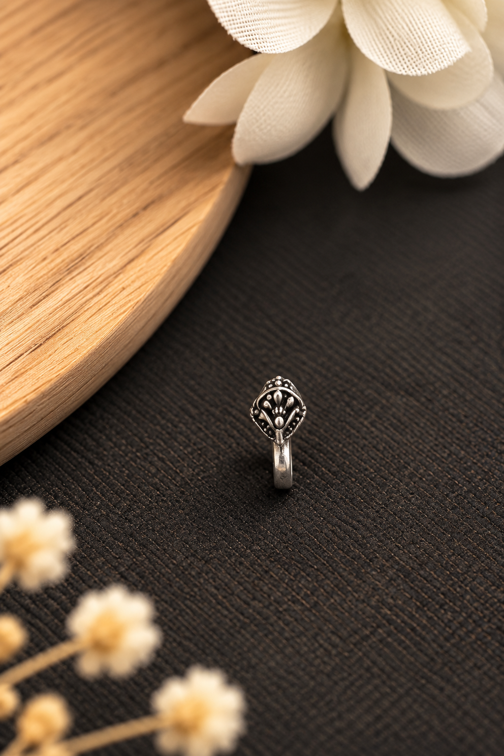Oxidised Nose Pin
