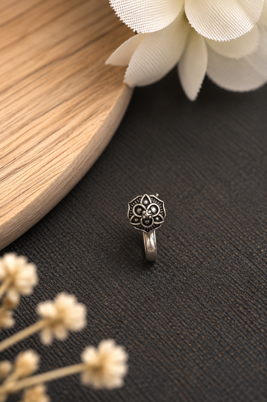 Oxidised Nose Pin