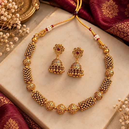 Ashtapailu Golden Kanthi Necklace With Studs