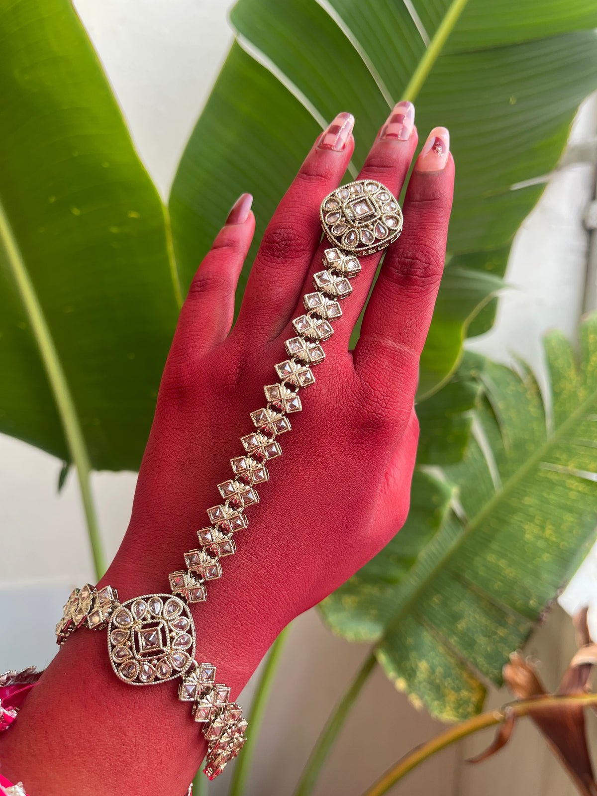 Royal Hathphool Collection