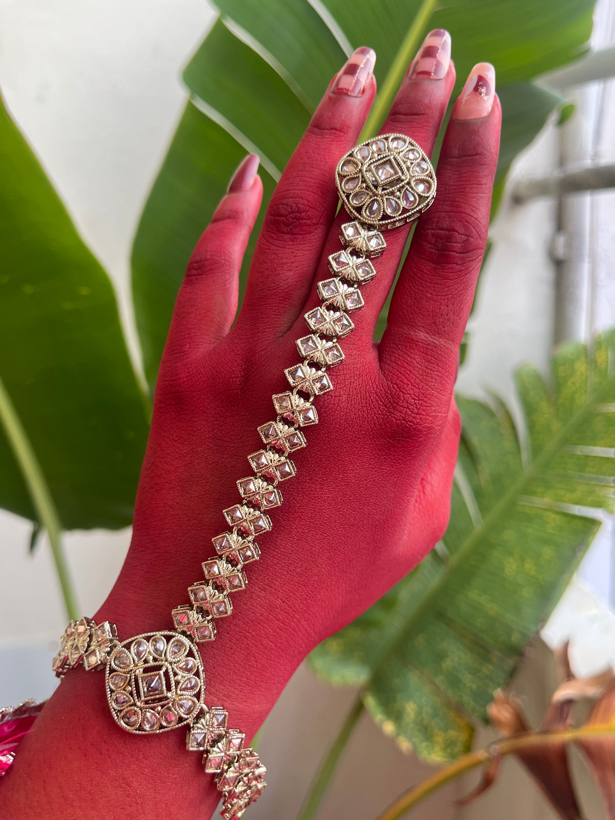 Royal Hathphool Collection