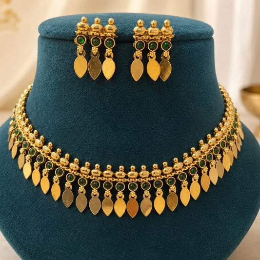 Ashtapailu Green Necklace With Studs