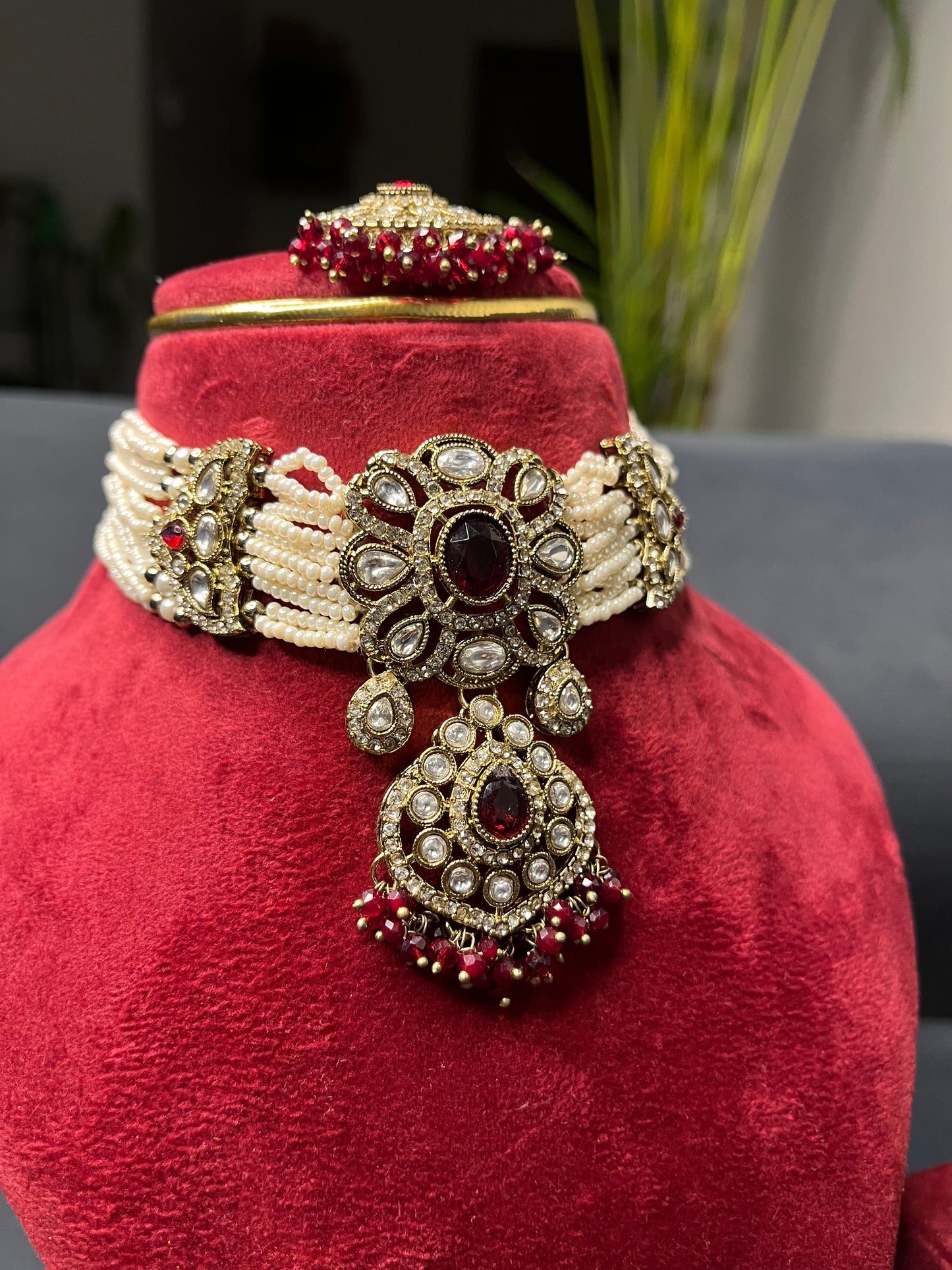 Preet Mehroon Necklace